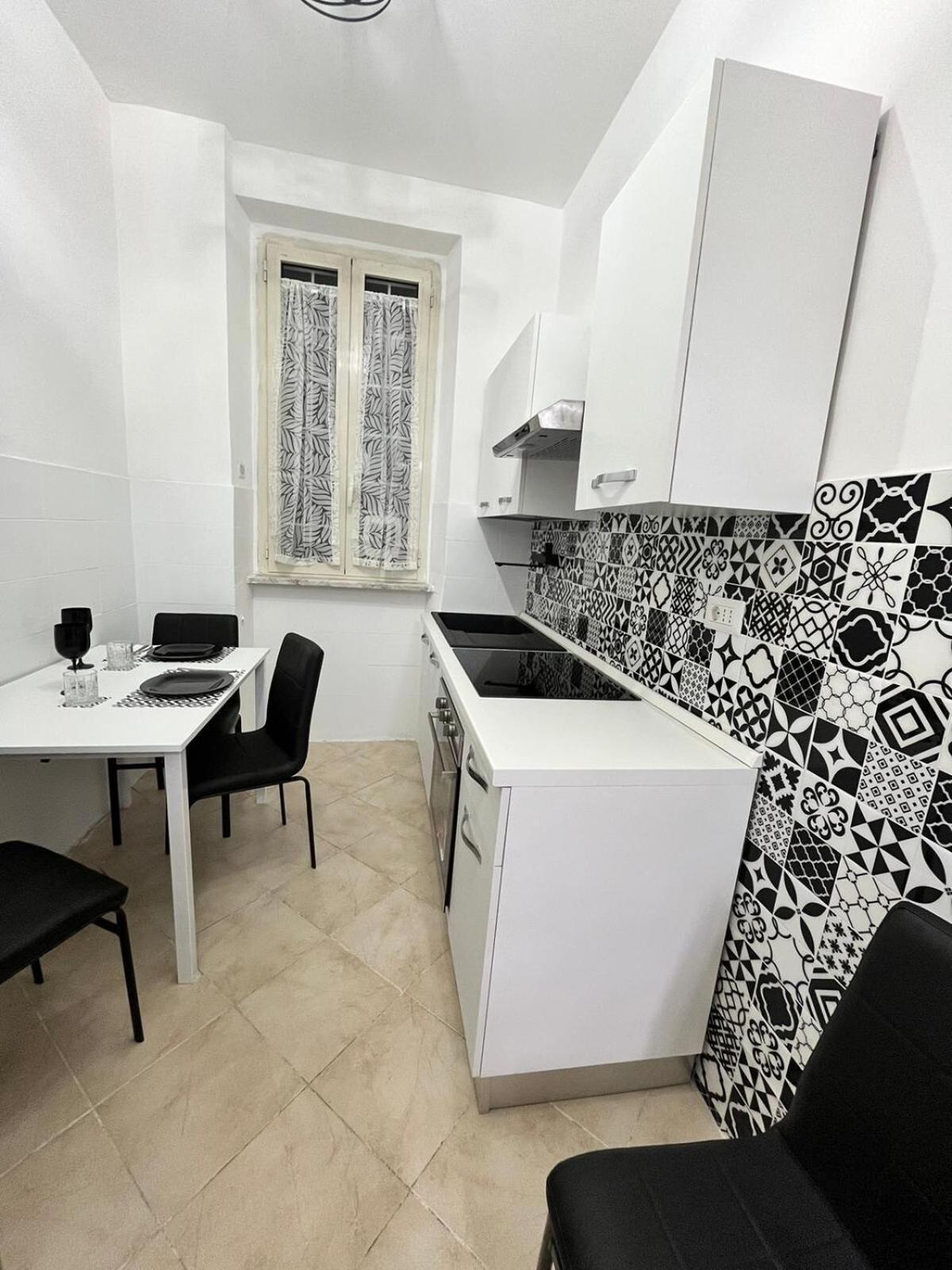 Dacia Colosseum Apartamento Roma